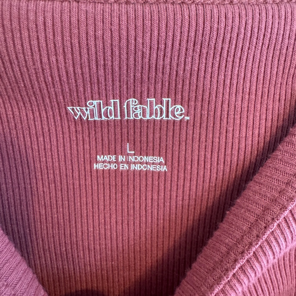 Wild Fable Blue and Pink Fitted Crop Tank Tops Bundle - Picture 3 of 4